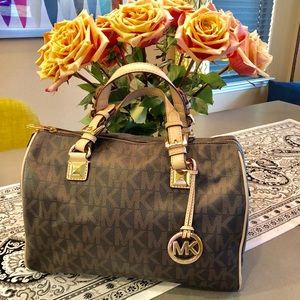 👜Michael Kors Signature Grayson Handbag🌺